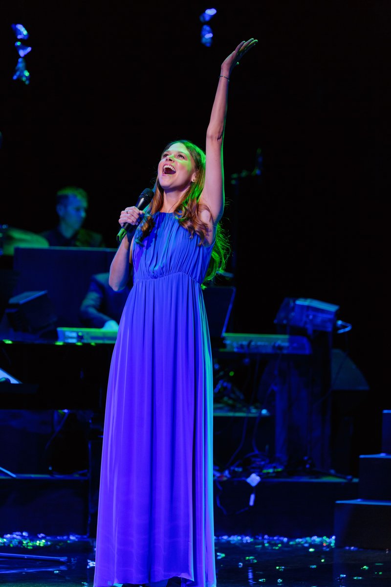 Sutton Foster